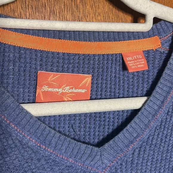 Lot of Three (3) XXL Tommy Bahama Men’s Sweaters - Picture 8 of 9